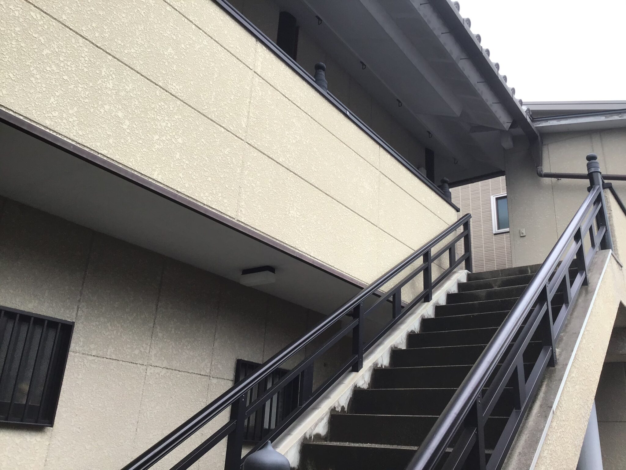 正久寺2階本堂へ続く階段